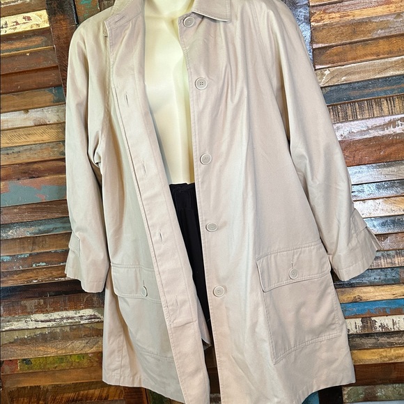 CLEAR OUT!! London Fog Trench Beige With Liner 10R - Picture 4 of 10
